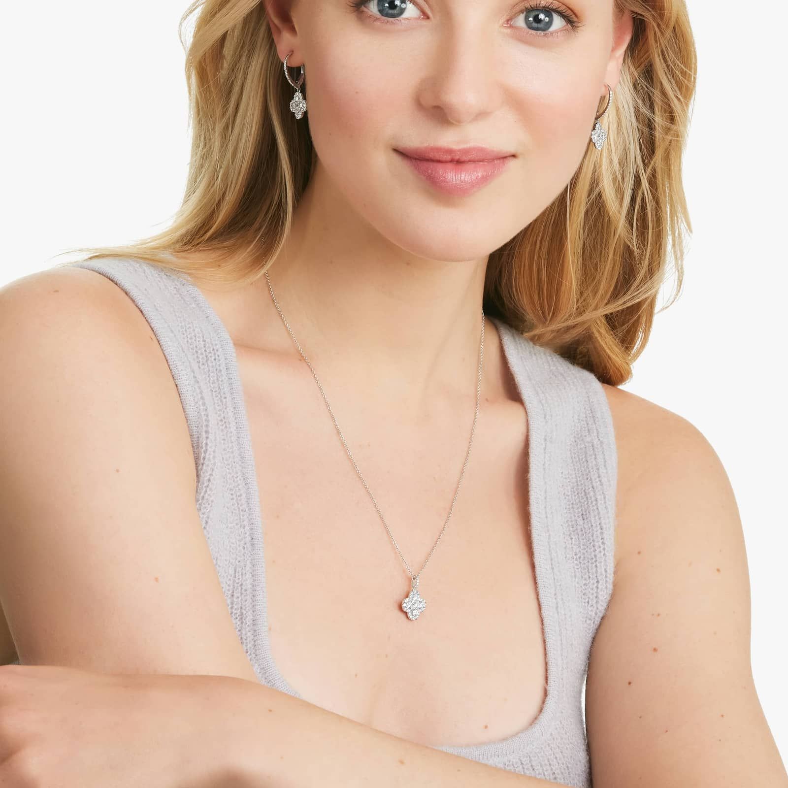 1ct Diamond Clover Pendant Necklace | 10K Gold